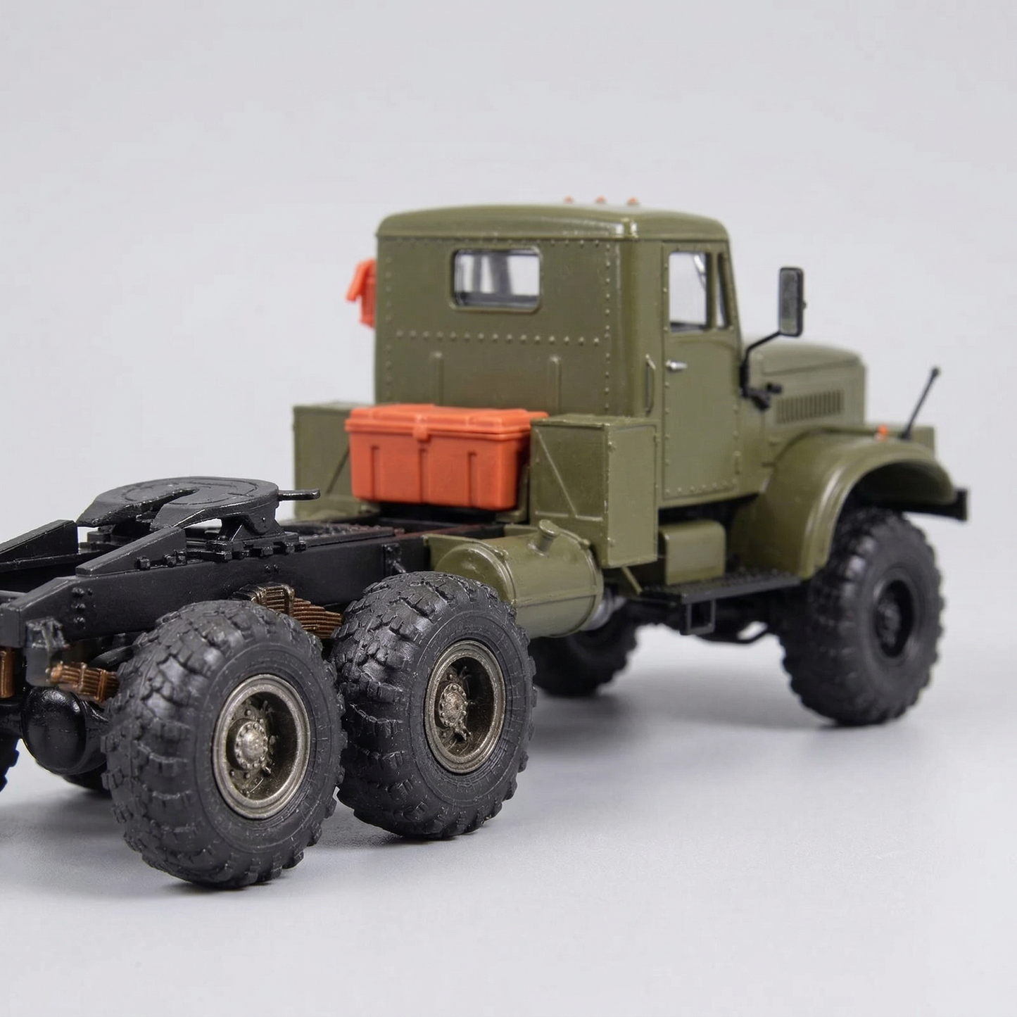 Maquette camion militaire-"Kraz 255V Ukrainien"