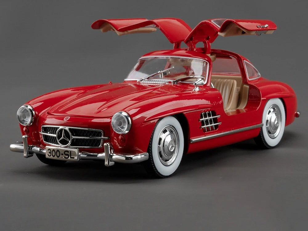 Maquette Mercedes 300 SL Gullwing rouge