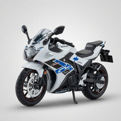 Maquette moto 1:12 Suzuki GSX250R blanche