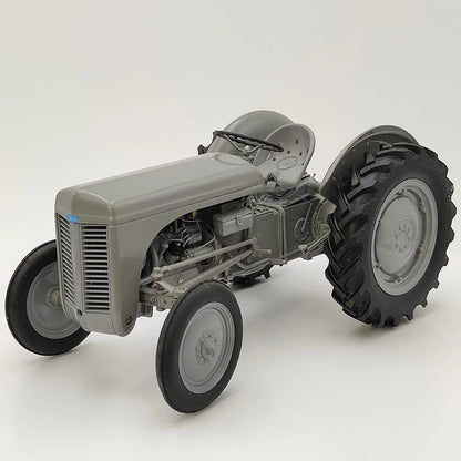 Maquette tracteur Ferguson TEA20 – photo 2