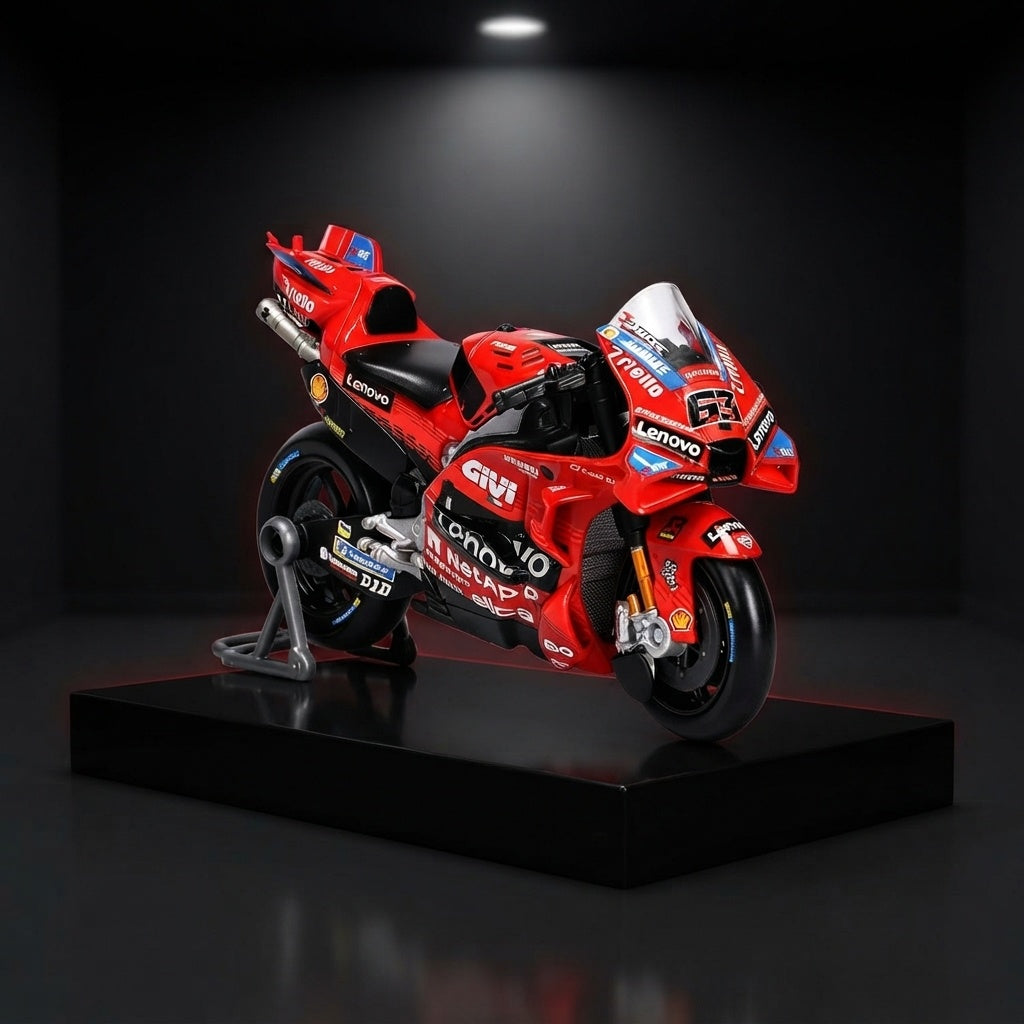 Maquette moto GP Ducati MotoGP 2025 exposée dans un showroom