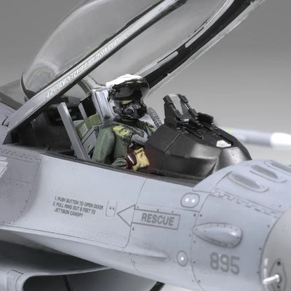 Maquette f 16-"F-16CJ"