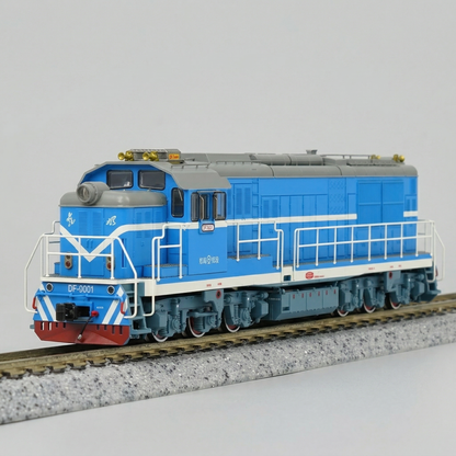 Maquette de locomotive-"DF7 Diesel"