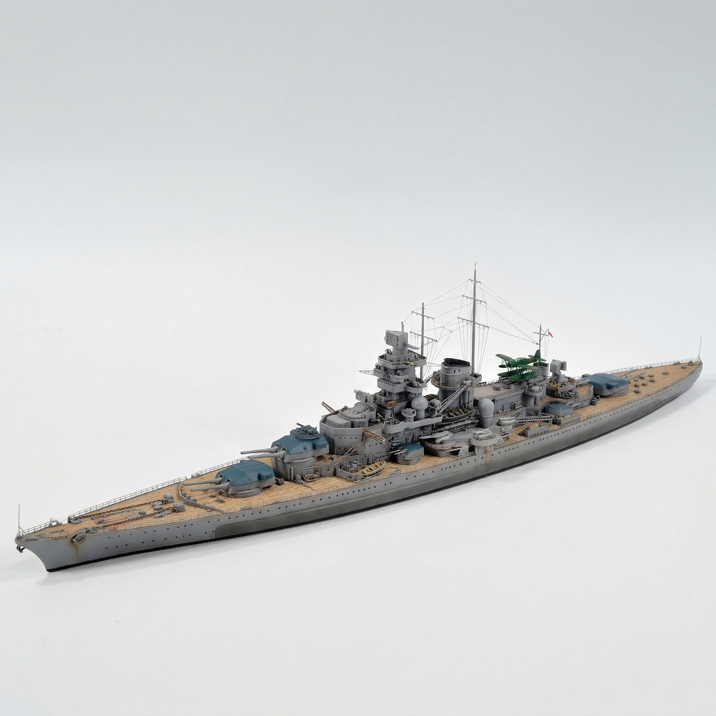 Maquette croiseur-"Gneisenau"