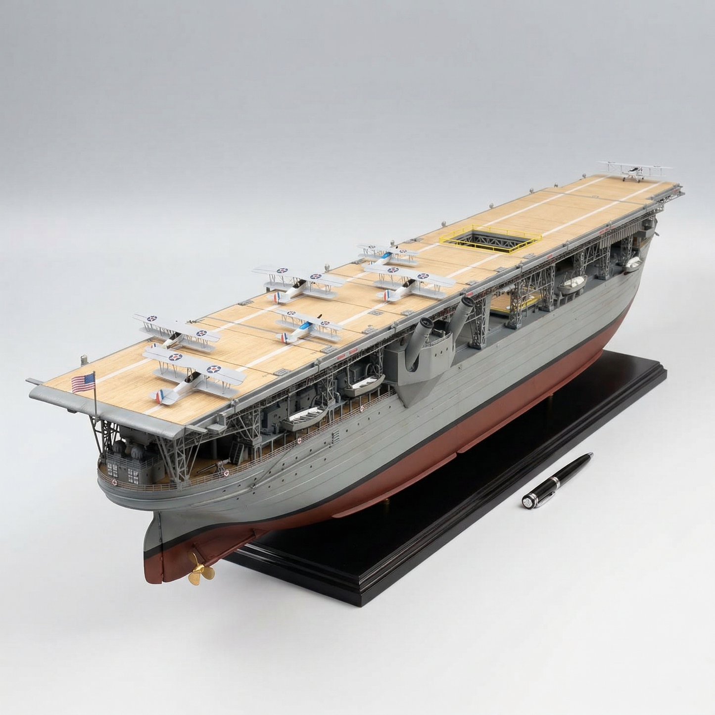 Maquette bateau porte-avions-"USS Langley"