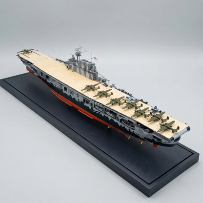 Maquette porte-avions a construire-"USS Hornet"