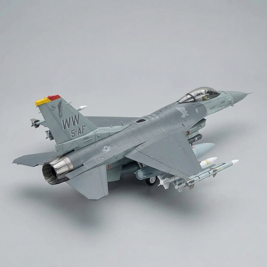 Maquette f 16-"F-16CJ"