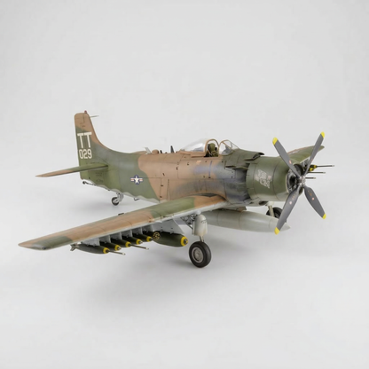 Maquette avions 1:48-"A1J Douglas"