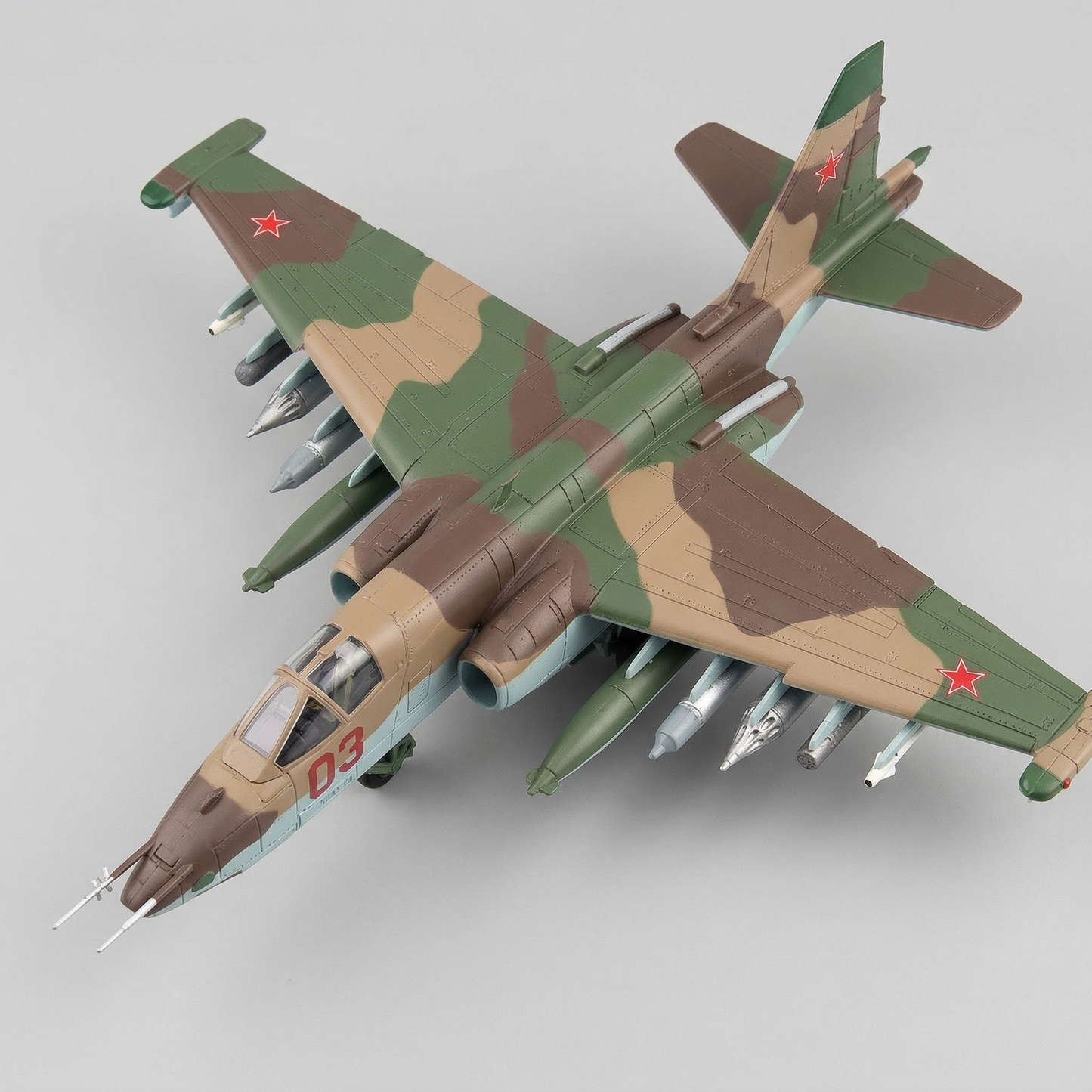 Maquette avion 1:72-"SU-25"